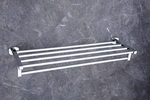 Giá treo khăn bằng thép không gỉ PM-2409 mishwa Pro 18 inch có móc: Hoàn thiện bằng vàng chải, hạng khách sạn 5 sao, phòng tắm nghỉ dưỡng sang trọng - Product Image 2