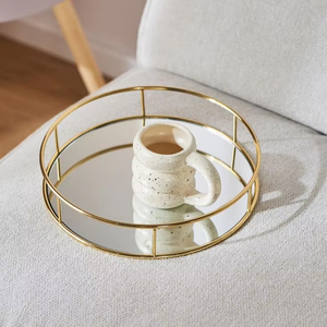 ถาดกระจกกรอบสีทองแบบทันสมัยถาดทรงกลมสำหรับตกแต่งโต๊ะกาแฟหรือโต๊ะเครื่องแป้งในบ้านดีไซน์หรูหราเรียบง่าย - Product Image 1