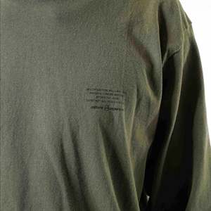 เสื้อยืดโอเวอร์ไซส์ Uniform Experiment L/S Athletic Tee ผ้าฝ้าย/ใยไผ่ ระบายอากาศได้ดี แบบเจอร์ซีย์  พร้อมคุณสมบัติการพิมพ์ลายและการบีบอัด - Product Image 3