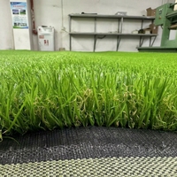 Gazon artificiel, gazon synthétique, tapis de gazon pour espace public L40C