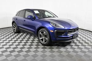 LIMPIO USADO 2023 P o r s c h e Macan AWD - Product Image 4