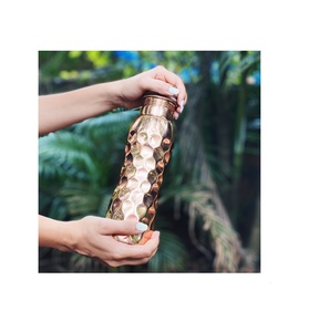 Beneficios Botella de agua de cobre libre reutilizable y botellas de agua potable de cobre de gimnasio de alta calidad y al mejor precio - Product Image 1