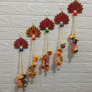 Vente en gros de fleurs de lotus rose perle glands tentures murales pour HomeTemple Diwali mariage et festival décor Kamal chaîne toile de fond - Product Image 1