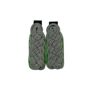 Epaulettes de Uniforme de Oficial Profesional Bordadas en Verde Césped, de Fabricante de Calidad - Product Image 1