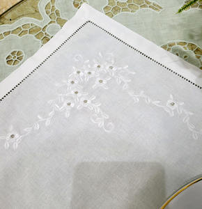 Custom Embroidery Pretty <b>White</b> Flower Mat for Home Restaurant Wedding <b>White</b> Cotton Hemstitch <b>Coasters</b> Embroidery Placemat - Product Image 3