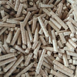 Granulés de bois haut de gamme EN Plus-A1 en sacs de 15kg Produit SSR VINA - Product Image 1