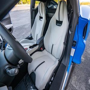 ¡Oferta Imperdible! Lexus Emira V6 First Edition 2024 Súper Limpio, Manual de 6 Velocidades, 400 HP, V6 Supercargado, Coupé de Lujo Azul Seneca - Product Image 5