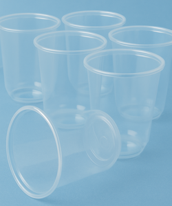 Vaso de Plástico PP en Forma de U Personalizado de Alta Gama a Precio de Fábrica, de 12/16/20/24 oz, con Tapa, Desechable, Transparente, para Bebidas Frías y Calientes - Product Image 4