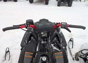 Venta al por mayor 2022 850 R M K KHAOSs AXYS 165 2,75 Motos de nieve personalizables OEM y ODM Soporte para uso industrial DIY - Product Image 3