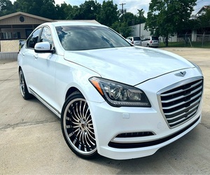 Super affaire.. Hyundai Genesis 3 d'occasion. 8 A W D - Product Image 1