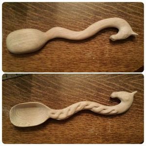 CUCHARA DE MADERA VINCULADA TALLA Logotipo personalizado Utensilio de cocina de madera natural Cuchara sólida de madera de acacia para cocinar - Product Image 6