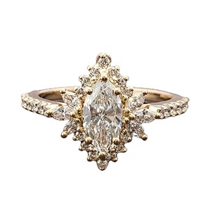 Bague de Fiançailles et de Mariage Solitaire en Diamant Taille Marquise Or Rose Personnalisée pour Femme et Homme, Style Ethnique, Idéale pour les Fêtes - Product Image 4