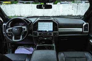 2022 Ford F-250 Super Duty Mega Rexx Mega Raptor 4x4 Essence faible kilométrage - Product Image 3