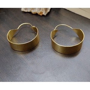 Pendientes de Aro y con Perno de Latón Hechos a Mano, Diseño Étnico Clásico Chapado en Oro para Bodas, Fiestas y Regalos - Product Image 2