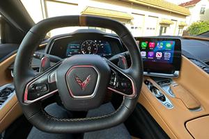 Auto Deportivo Usado, Convertible, Volante a la Izquierda, Bajo Kilometraje, Transmisión Automática, Asientos de Cuero, Motor AWD - Product Image 5