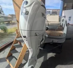 Bateaux de plaisance d'occasion 2023 Rand_Source 22 7m YAMAHAs F200 XSA2 200cv, hors-bord d'occasion, jetboats, JetDrive + remorque à vendre - Product Image 3
