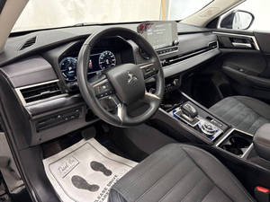 Mitsubishi Outlander PHEV SE 2024 Usado en Excelentes Condiciones - Product Image 6