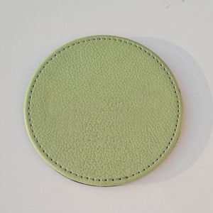 Lot de 4 sous-verres en cuir PU pour café, table à manger, bureau. - Product Image 1
