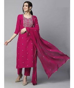 Nouveau Costume fantaisie Salwar Kameez de créateur pour femme, robe ethnique à bas prix et de meilleure qualité, fabrication et vente en gros - Product Image 1