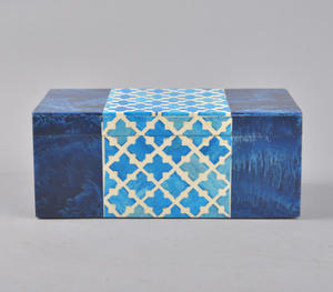 Boîte à bijoux rectangulaire en bois de luxe, en résine bleue et incrustations d'os, avec motif géométrique en treillis, fabriquée à la main - Product Image 2