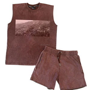 Conjunto de Ropa Urbana para Hombre, Estilo Vintage, con Estampado DTG, Camiseta sin Mangas Holgada y Pantalones Cortos a Juego, para un Look Retro Atrevido - Product Image 6