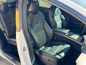 Tesla Model X Plaid 2023 Certificado, Limpio y en Buen Estado - Product Image 2