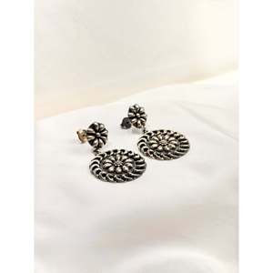 Pendientes Colgantes Florales Vintage de Plata 925 Jhumka con Perlas, Diamantes, Turquesa y Moissanita para Boda - Product Image 3