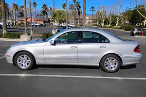 MERCEDES-BENZ E320 SEDAN 2004 D'OCCASION CÔTÉ GAUCHE/DROIT - Product Image 3