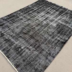 Alfombra de 6.3x8.6 pies, Alfombra Vintage, Alfombra Turca de Lana Negra con Diseño de Puntos - Product Image 2