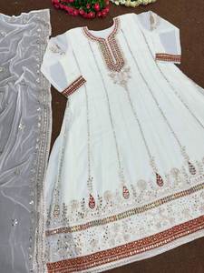 Nouvelle Robe Longue de Soirée Traditionnelle de Luxe en Faux Georgette Brodé avec Dupatta, Séchage Rapide, Idéale pour Mariages et Cérémonies - Product Image 3