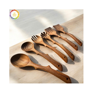 Cuchara de Madera Hecha a Mano en Vietnam, Utensilios de Cocina de Madera de Neem Duraderos para Exportación Global al por Mayor - Product Image 1