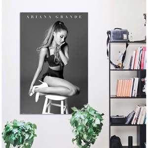Póster de arte moderno de Ariana Grande con marco negro para uso decorativo - Product Image 3