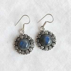 Boucles d'oreilles en labradorite, plaquées argent sterling 925, boucles d'oreilles en pierres précieuses faites à la main, style bohème, bijoux pendantes, cadeau pour elle, cadeau pour maman - Product Image 1