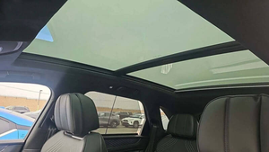 รถ SUV ขนาดใหญ่สุดหรู ปี 2023-2024 พวงมาลัยซ้าย เครื่องยนต์เทอร์โบ ขับเคลื่อนสี่ล้อ เบาะหนัง สภาพดีเยี่ยม พร้อมขับ - Product Image 4