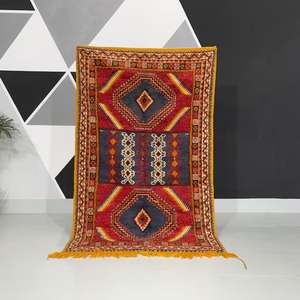 Tapis marocains authentiques faits à la main en laine, motifs berbères traditionnels, styles vintage et modernes pour la décoration intérieure - Product Image 1