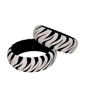 กำไลเรซิ่นดีไซน์แฟชั่น-JH-624งานฝีมือรูปดอกไม้ทรงกลมขนาดใหญ่เรียบของผู้หญิงแนววินเทจเทรนด์ล่าสุด - Product Image 2