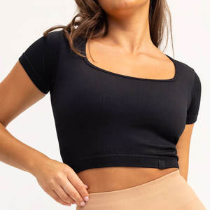 เสื้อยืดครอปสำหรับผู้หญิงลำลองชุดกางเกงขาสั้นไซส์ใหญ่พิเศษตกแต่งวินเทจทำจากผ้าเฟรนช์เทอร์รี่ใส่ไปยิมฟิตเนสครอปเหนือเข่า - Product Image 2