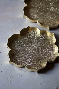Antique Design Urli Bowl 20 inch Size Metal Round Hammered Urli Bowl For Home Decor Copper Metal at Affordable Price - Product Image 5