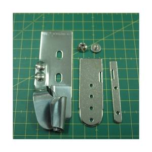 A30 3/8 "M Machine à coudre industrielle Lap Seam Folder Made in Taiwan pour les vêtements - Product Image 2