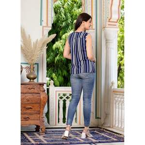 Blusa Vintage de rayón para mujer, informal, con cuello en V, longitud de la cintura, manga sin mangas, botón, pantalones cortos estampados a rayas, regalo de cumpleaños perfecto - Product Image 2