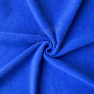 Chemises thermiques légères pour hommes avec tissu extensible doux et ajusté, parfaites pour la superposition - Product Image 6