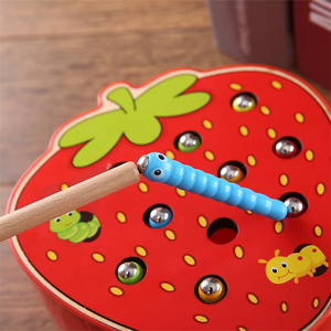 Montessori Educación Temprana Fresa Manzana Gusano Color <span class=keywords><strong>Juego</strong></span> Cognitivo Niños Rompecabezas Niños Diversión Gusano Atrapar Juguete - Product Image 4
