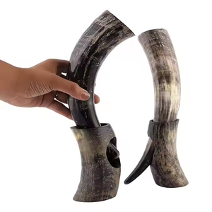 Cuerno para beber de estilo vikingo Premium con soporte de cuerno natural perfecto para Mead Ale y cerveza, ideal para decoración temática Nórdica - Product Image 2