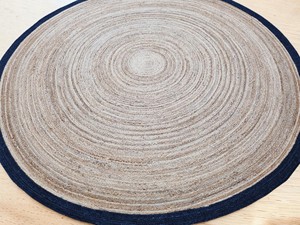 <b>Round</b> Jute Area Rug with Navy Border Handcrafted Modern Flat Pile Non-Slip for Dining Room - Product Image 4