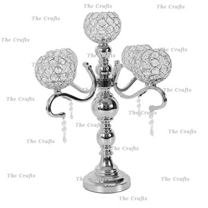 Juego de candelabros de metal y cristal de color dorado de tres candelabros de diferentes tamaños para uso en bodas y eventos - Product Image 4