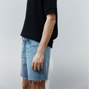 Pantalones Cortos Azules de Mezclilla Ajustados Estilo Y2K, 70% Algodón, 30% Poliéster, Dobladillo Curvo, con Trabillas para Cinturón, para la Temporada de Verano, Hechos en Pakistán - Product Image 5