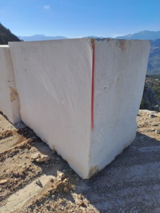 Dalles de marbre naturel beige de qualité supérieure – Carreaux de travertin, polis, finis à la pierre, design moderne, pour sol extérieur, plan de travail extérieur - Product Image 2