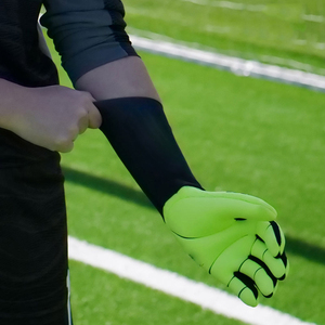À prix raisonnable Nouveau style Produit Équipement de sport PU Cuir Imperméable Pour cent Gants de gardien de but PAR AMAZING INDUSTRIES - Product Image 3