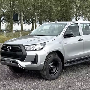 2022 TOYOTAA HILUX SR5 DOBLE CABINA 2,8 DIESEL TURBO 4WD CAMIONETA USADA CONDUCCIÓN A LA IZQUIERDA COCHE USADO - Product Image 1