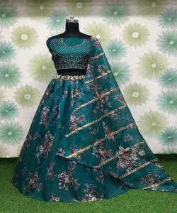 Atractivo trabajo de secuencia de bordado de Georgette lehenga choli con ropa de boda dupatta precio al por mayor prenda étnica Surat alphanumero - Product Image 3